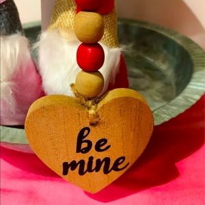 ❤️Valentines wooden bead heart garland. ❤️